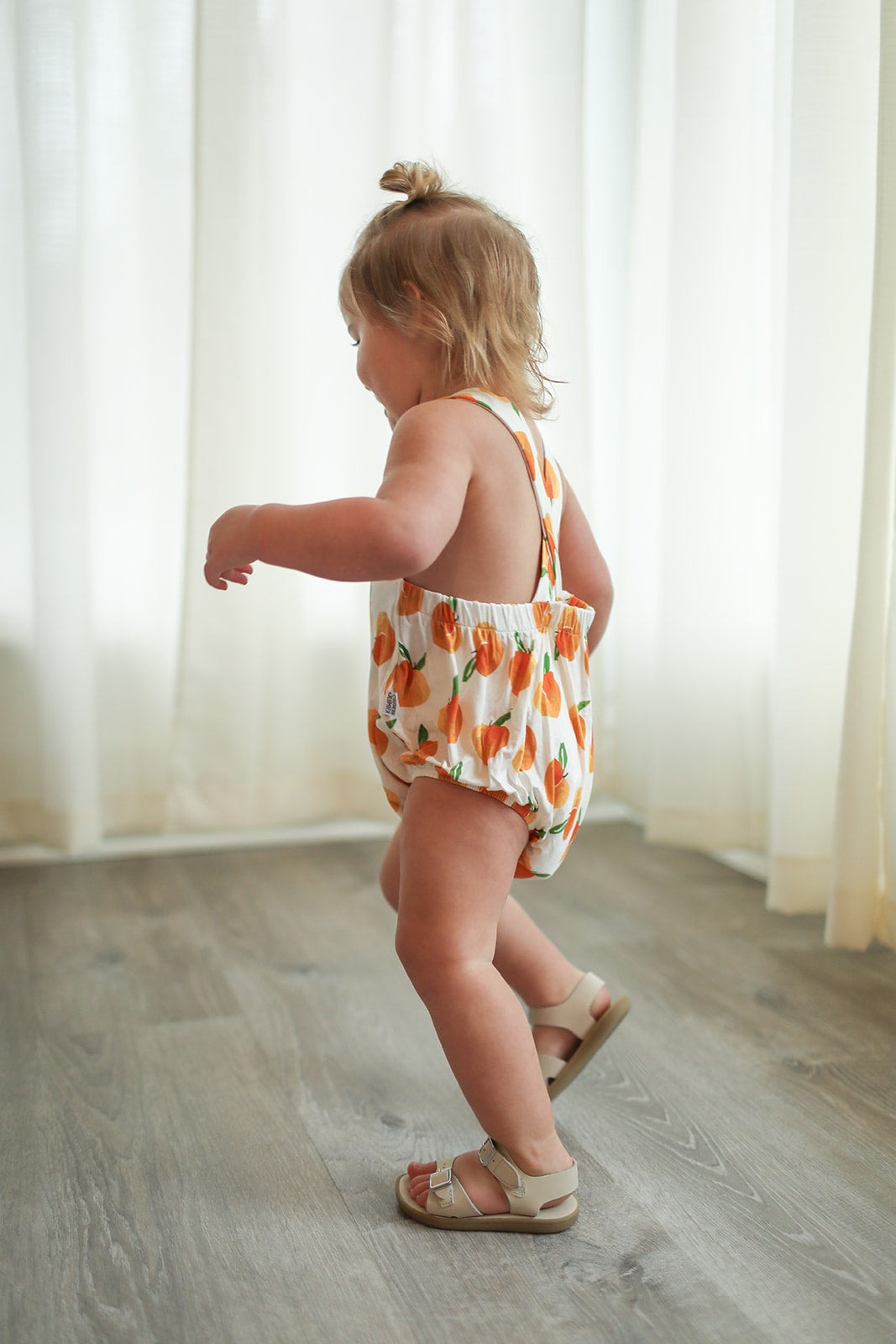 Peaches Bamboo Sun Bubble with Adjustable Straps