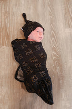 Load image into Gallery viewer, Fleur de lis Bamboo Swaddle Blanket
