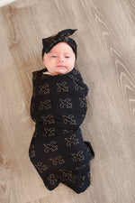 Load image into Gallery viewer, Fleur de lis Bamboo Swaddle Blanket
